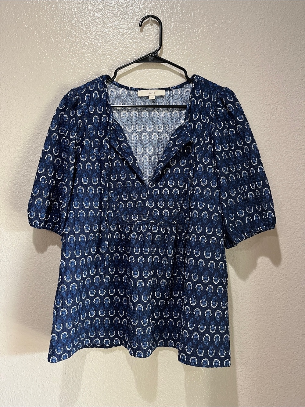LOFT Navy Blue Retro Printed Peasant Top Sz L Boho Vacay Cottage Core Flowy